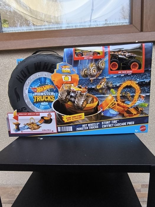 hot wheels monster truck zestaw kaskaderska arena + 2 autka, zestaw