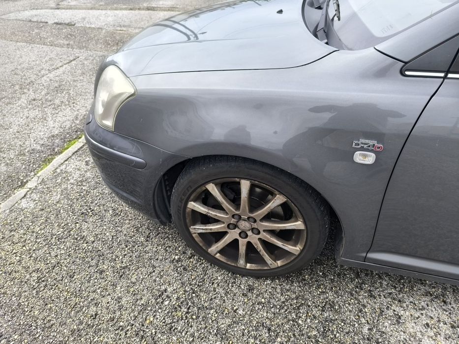 Toyota Avensis 2.0 D-4D Full Extras
