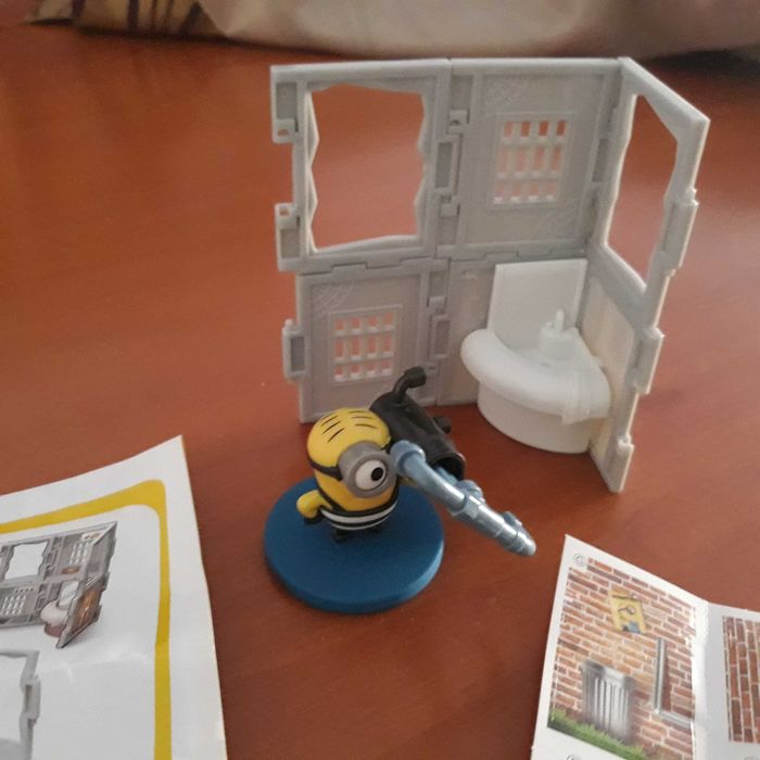 Bonecos Marvel, Simpsons, Pokémon, MInions - 1€
