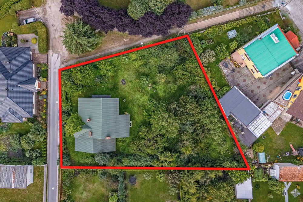 Dom wolnostojący na sprzedaż, spokojna okolica, Złotów