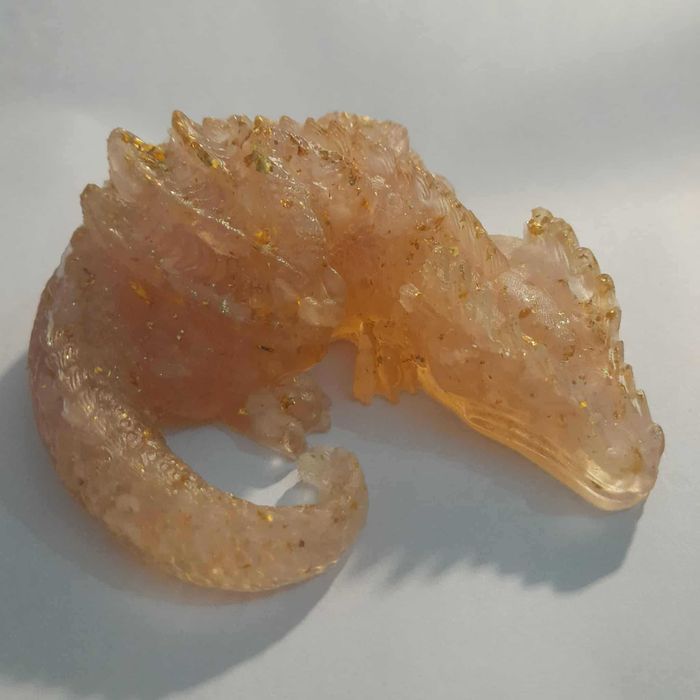 Dragões em resina com pedra semipreciosa