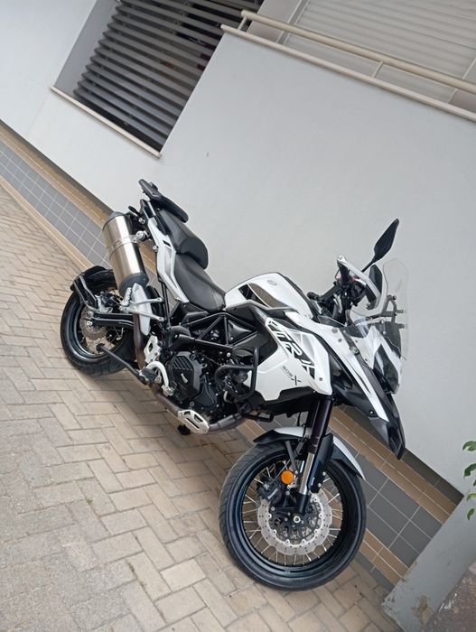 Benelli 502x ano 2022