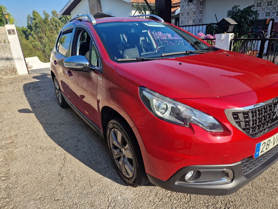 Peugeot 2008 1.2 style 2018 poucos kms