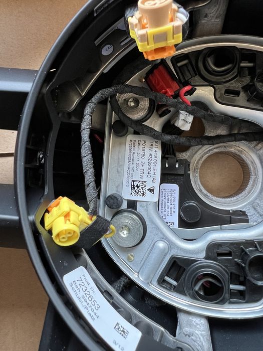 Kierownica Porsche Taycan oryginał skóra jak NOWA