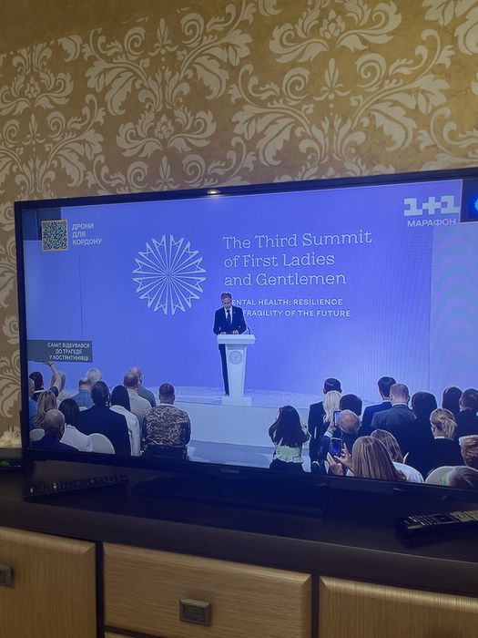 Телевізор Telefunken