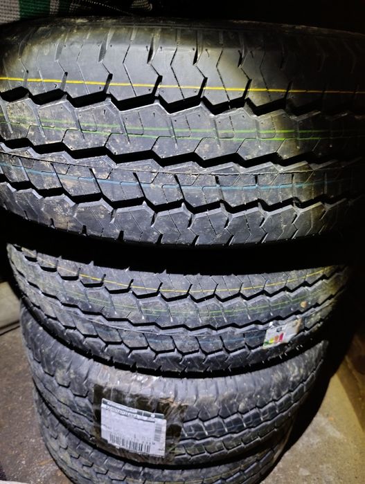 Комплект резини 235/63 R16 C