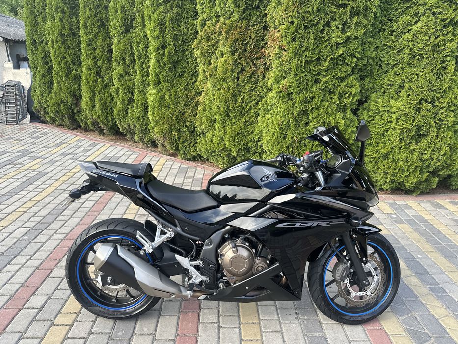 Продам Honda CBR 400R