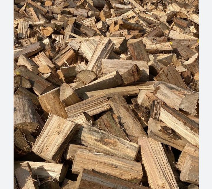 Vendo lenha de eucalipto seca fazemos entregas