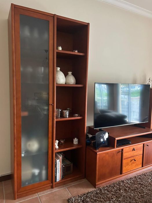 Conjunto móvel de sala com mesa de centro