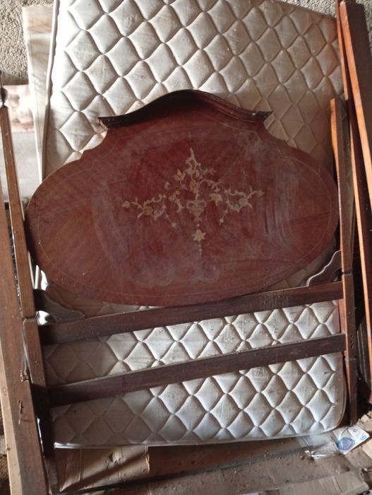 Cama de casal estilo D.Maria