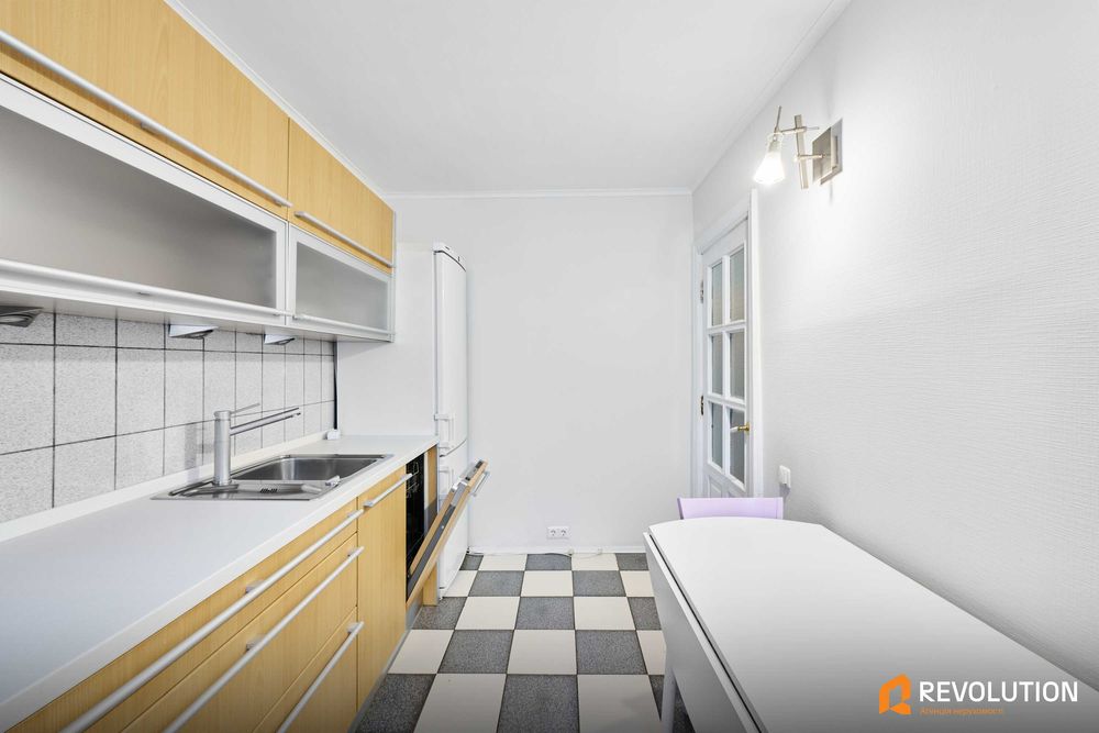 БЕЗ% 3 кім., квартира. Шевченкіський р-н, вул. Золотоустівська 48/5