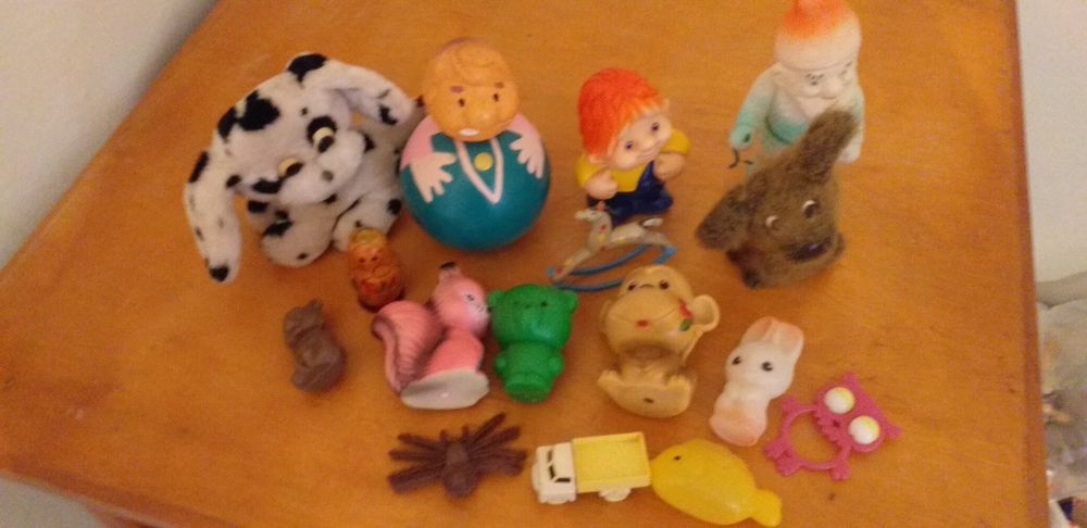 Дитячі кукли, пупси, ліжечка, меблі часів СРСР.