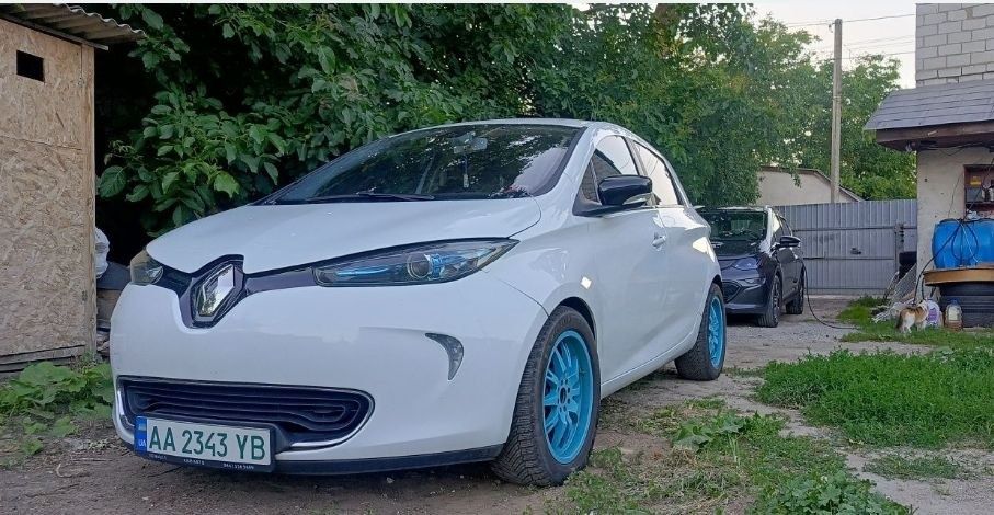 Renault  zoe 2015