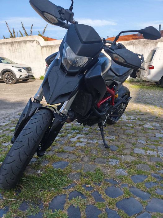 Ducati Hypermotard 821  (Modelo 2013-15) Revisao total efectuada com fatura