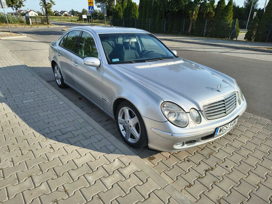 Sprzedam Mercedes Benz 270 E klasa