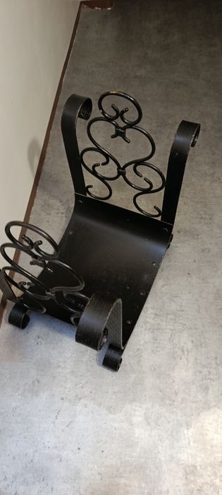 Stojak na drewno kominkowe