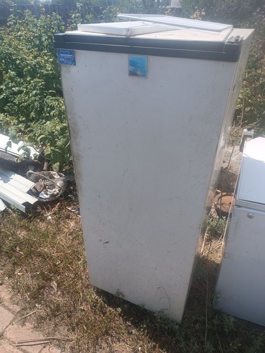 Продам холодильники донбасс.мрия.и есть ещё иностраные все в рабочем с