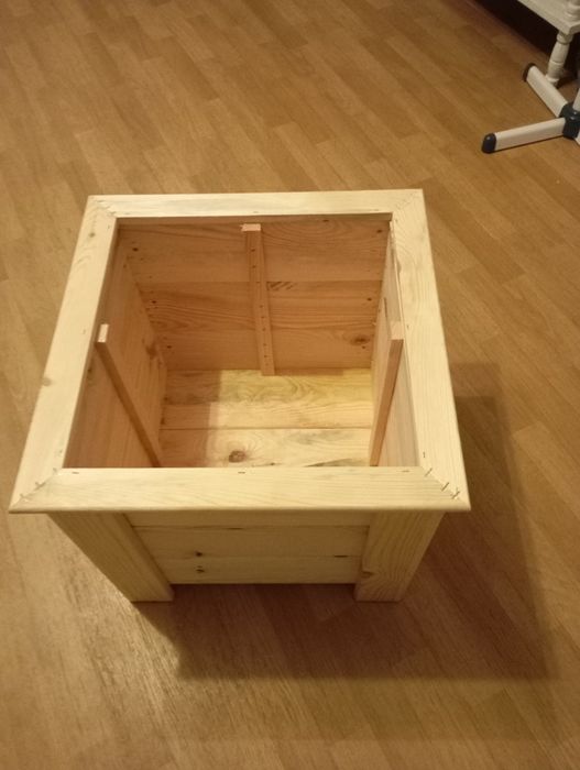 Donica drewniana 40x40