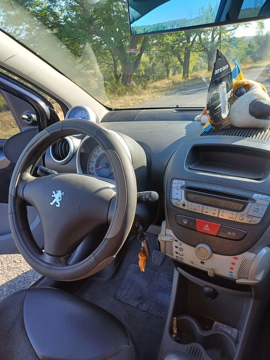 Продам своє авто Peugeot 107