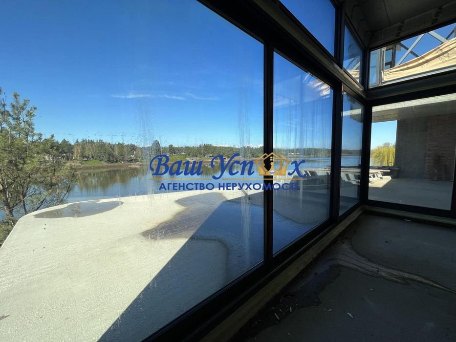 Продажа современного дома с выходом на реку. КГ Riviera Village.