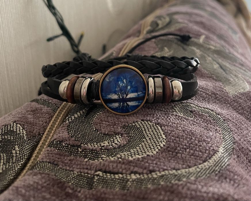 Браслеты кожзам,размер регулируется