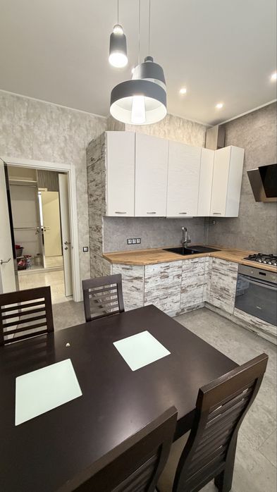 ‼️Шикарна квартира в новобудові з парко місцем і скважиною