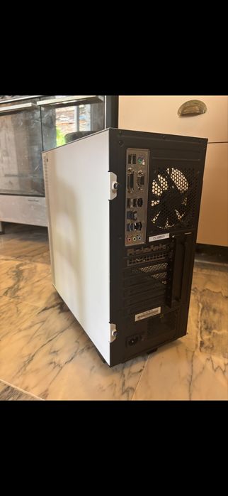 PC GAMING - ryzen 9 3900x + RTX 2070super + 16GB RAM