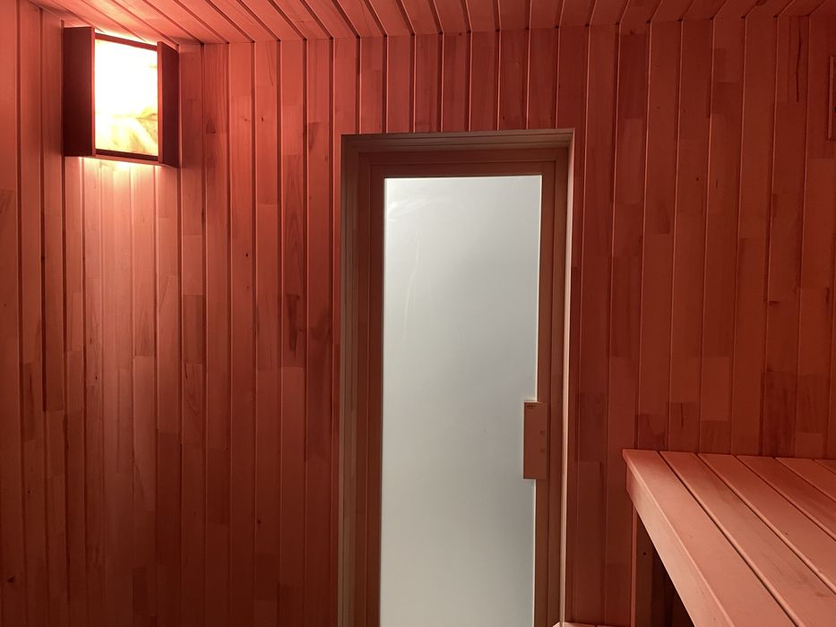 Відпочинок у Карпатах. Котедж. Буковель. Джакузі. Баня. Чан. Басейн.