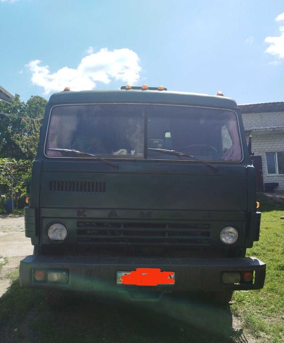 Камаз колхозник( на бока) і 2 прицепа