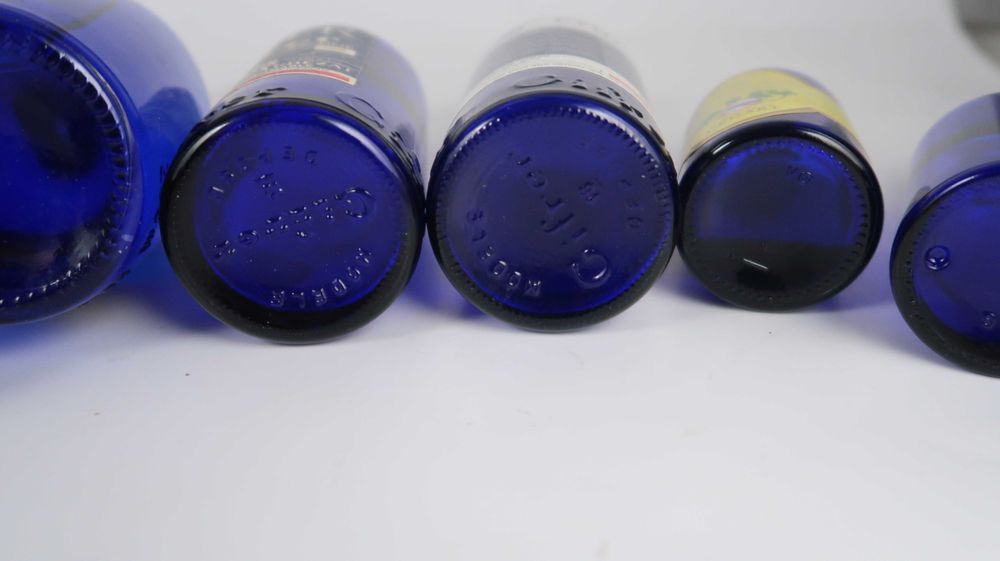 Lote de garrafas antigas azul cobalto