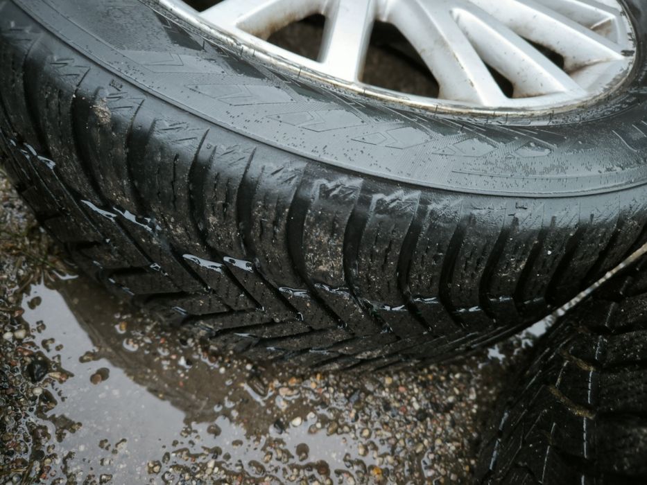 Audi felgi 17 z oponami zimowymi