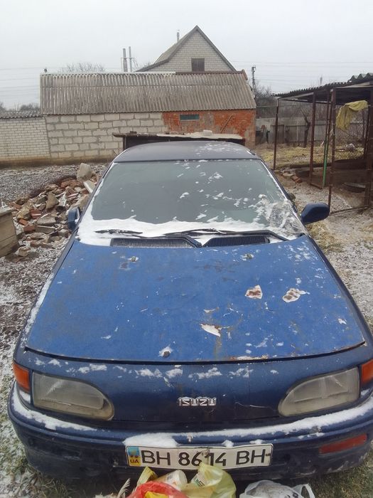 Продам машину ісузі стаїлос