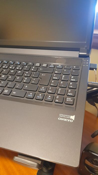 Portátil Clevo P151SM1