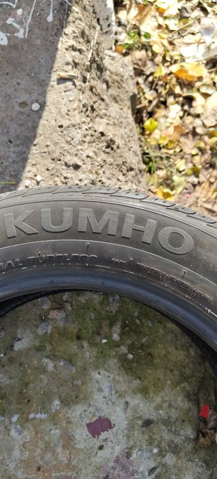 Продам всесезонну резину 2 штуки