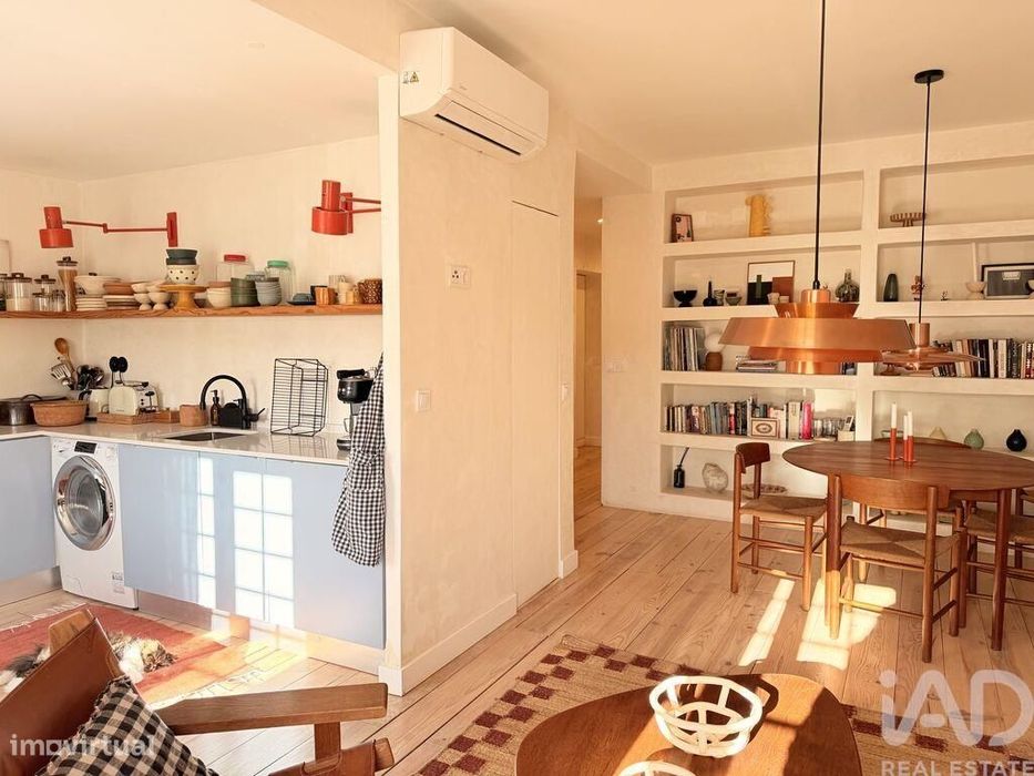 Apartamento T2 em Misericórdia de 62,2 m2