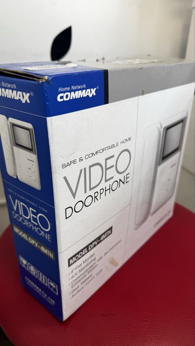 Видеодомофон черно-белый Commax DPV-4HP