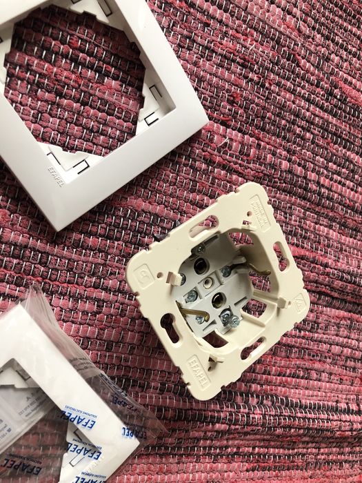 Conjunto tomadas eletricas Efapel