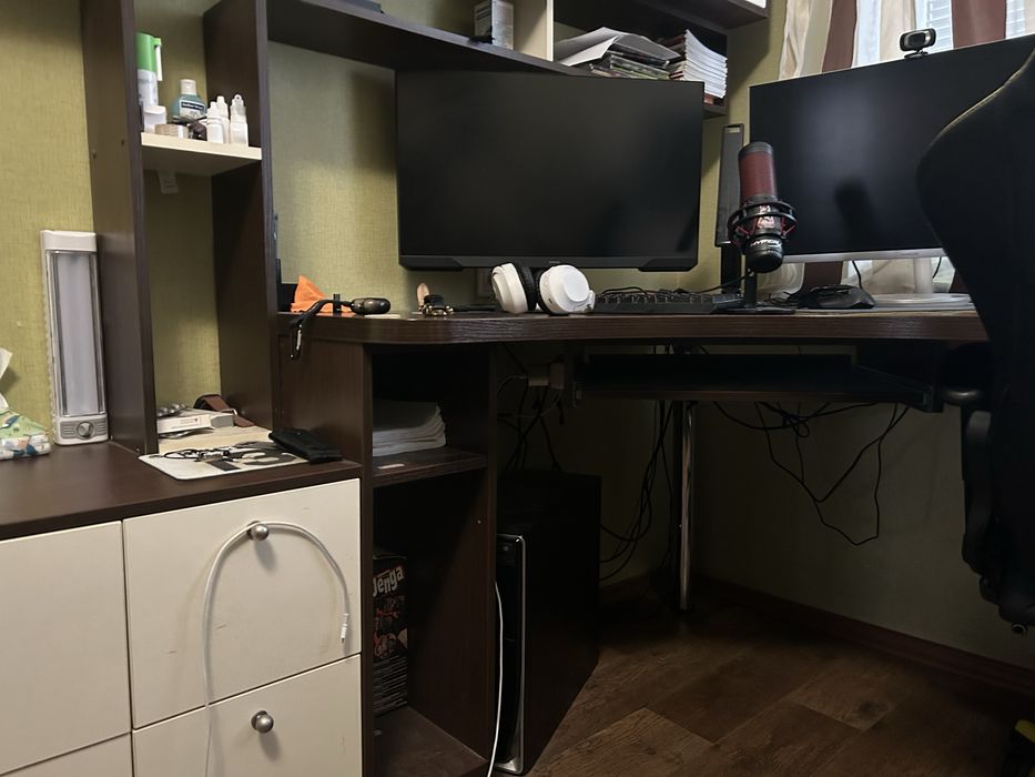 Продам пк разом з гарнітурой.