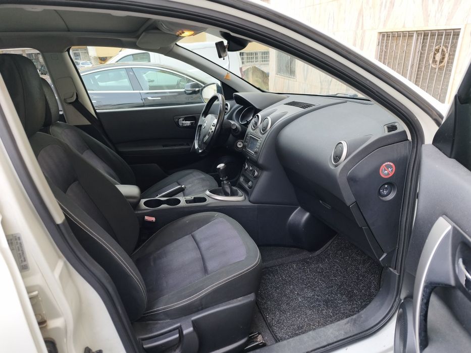 Nissan qashqai 1.6 2012