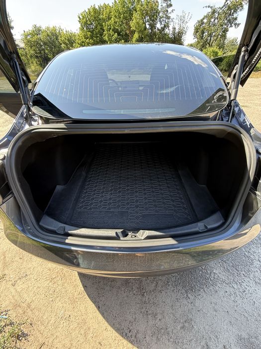 Продам Tesla Model 3 2019 Long Range Dual Motor 75 D