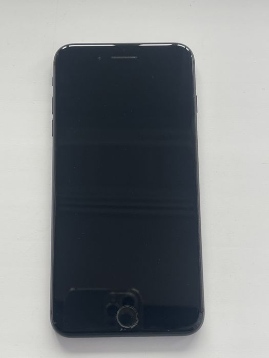 Телефон Iphone 8+ 64гб