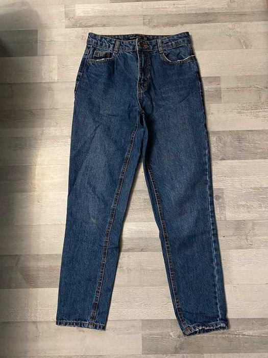 Spodnie dżinsowe dżinsy mom jeans Bershka XS 34 z wysokim stanem