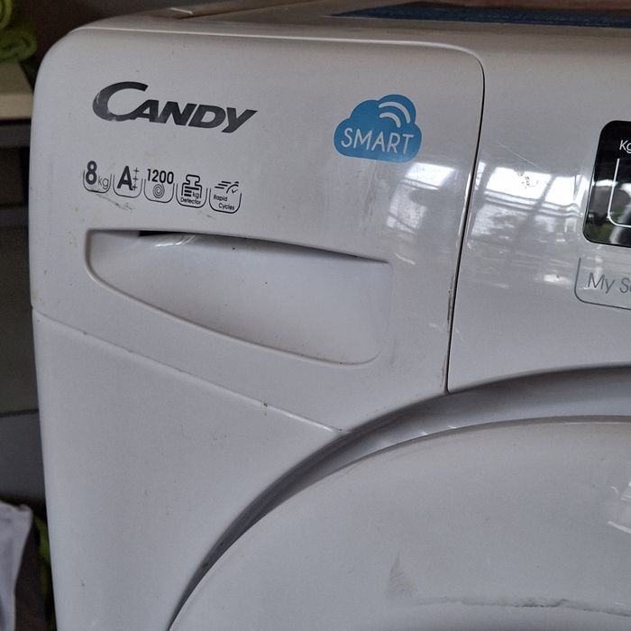 Máquina de Lavar Roupa Candy Smart 8kg 1200 RPM (Para Reparação ou Peças)