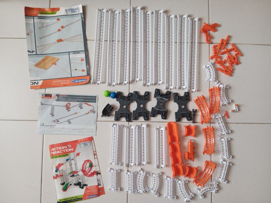 Ação e Reação – Plataformas  Clementoni kit circuito bolas, como foto