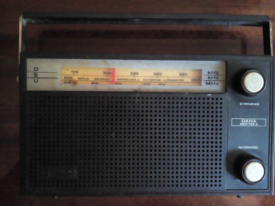 Radioodbiornik przenośny Unitra Dana MOT 728-2