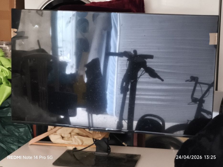 TV Xiaomi de 42 polegadas com base e comando454264187855851520