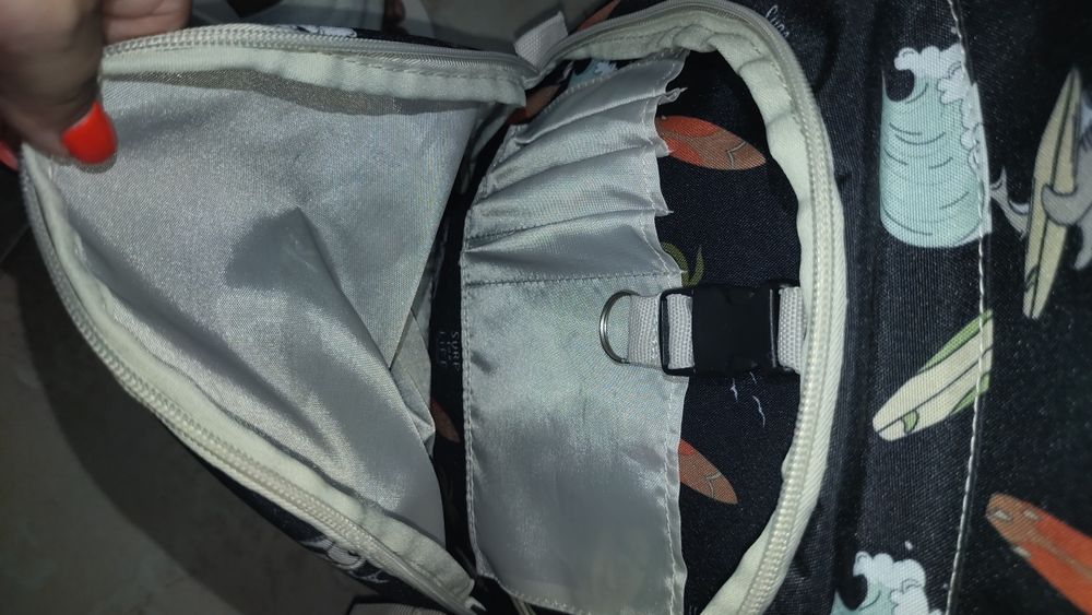 Mochila de rodinhas nova