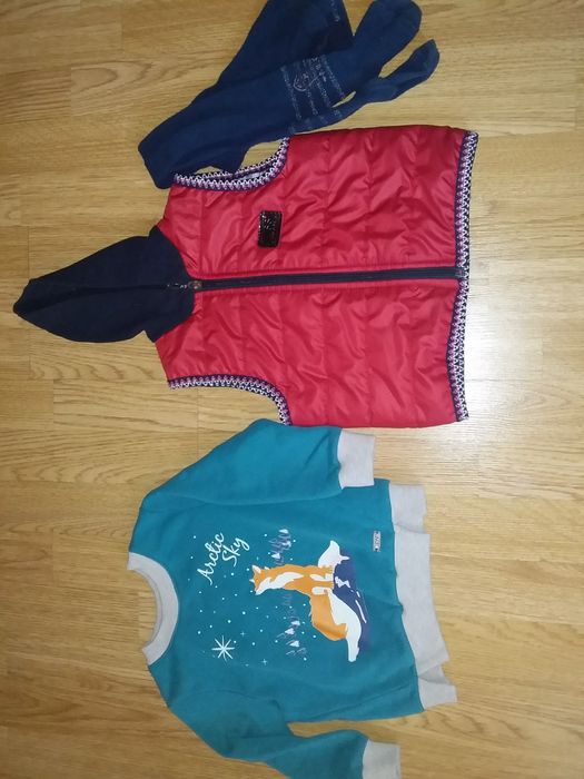 Жилєтка, светрик р-р 2-3