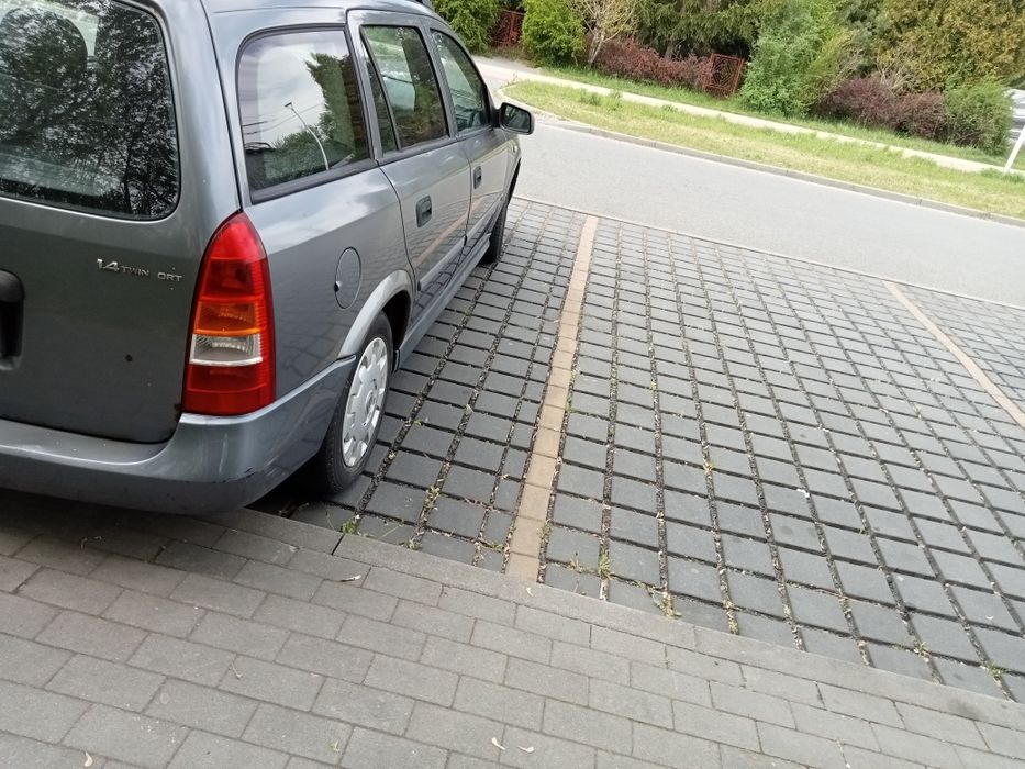 SPRZEDAM.opel astra kombi 1,6 benzyna