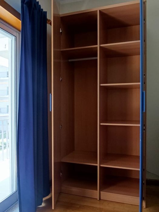 Quarto de criança completo - cama + colchão+ roupeiro